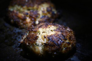 Crab cakes cooked by broiling.